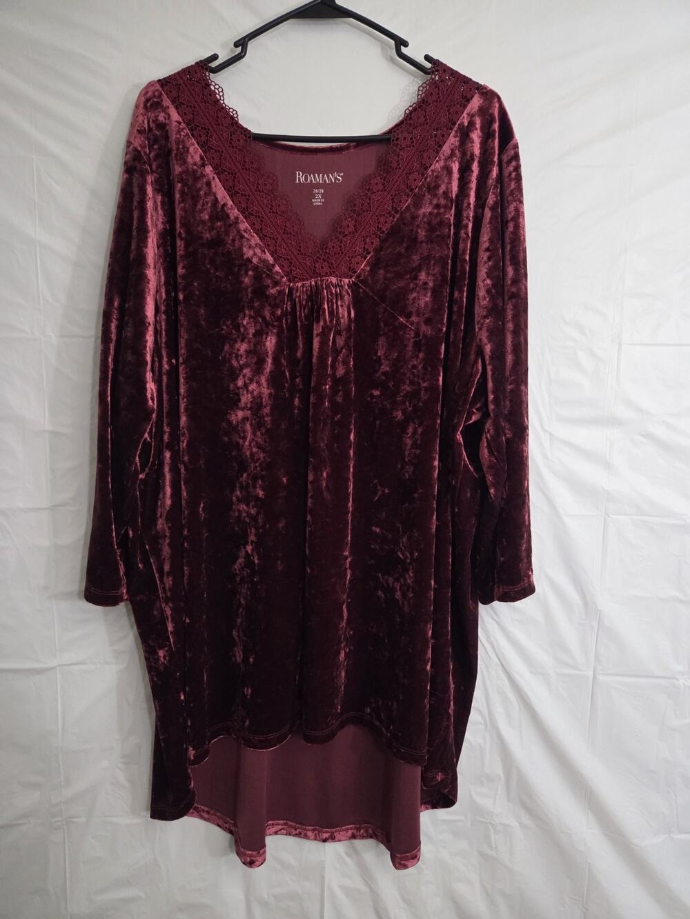Roaman's Crushed Velvet Top Womens Size 2X 26/28 Royal Red Laced V-Neck Soft